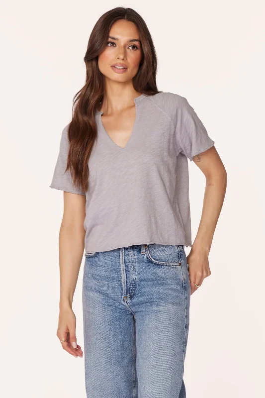 SPLIT NECK RAGLAN BOXY TEE