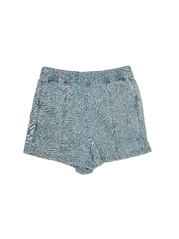 Mid-Rise Denim Shorts in Light Wash