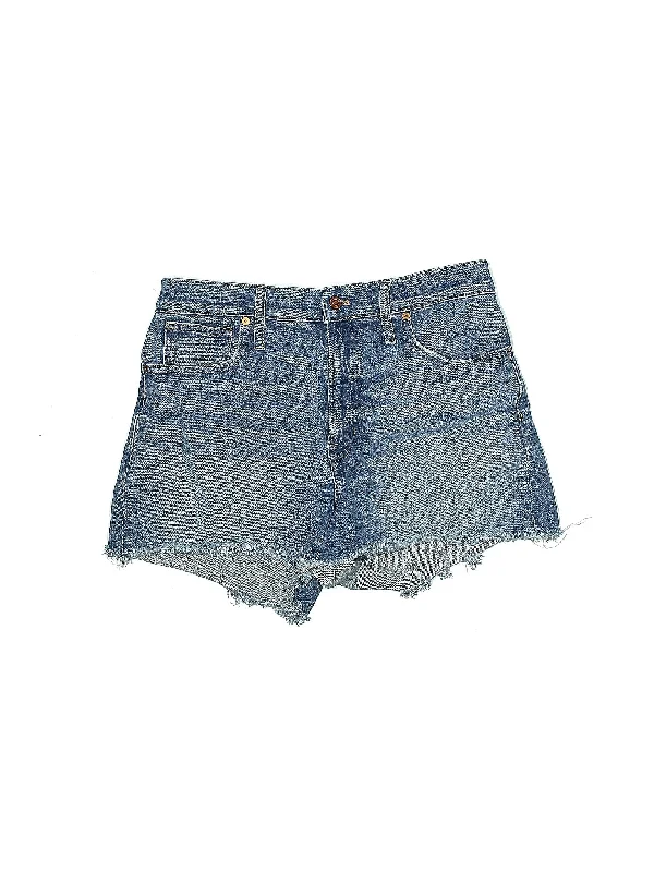 Mid-Rise Denim Shorts in Medium Wash