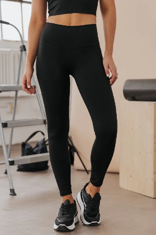 Enhanced Performance Black High-Rise Leggings